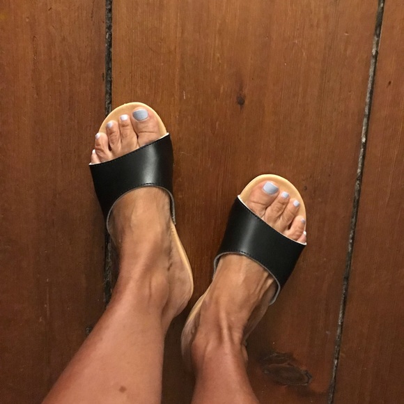 Slip on leather Sandals - Picture 5 of 7